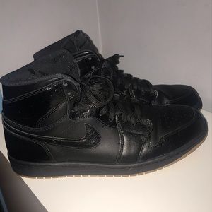 Air Jordan 1 Retro Black Gum
